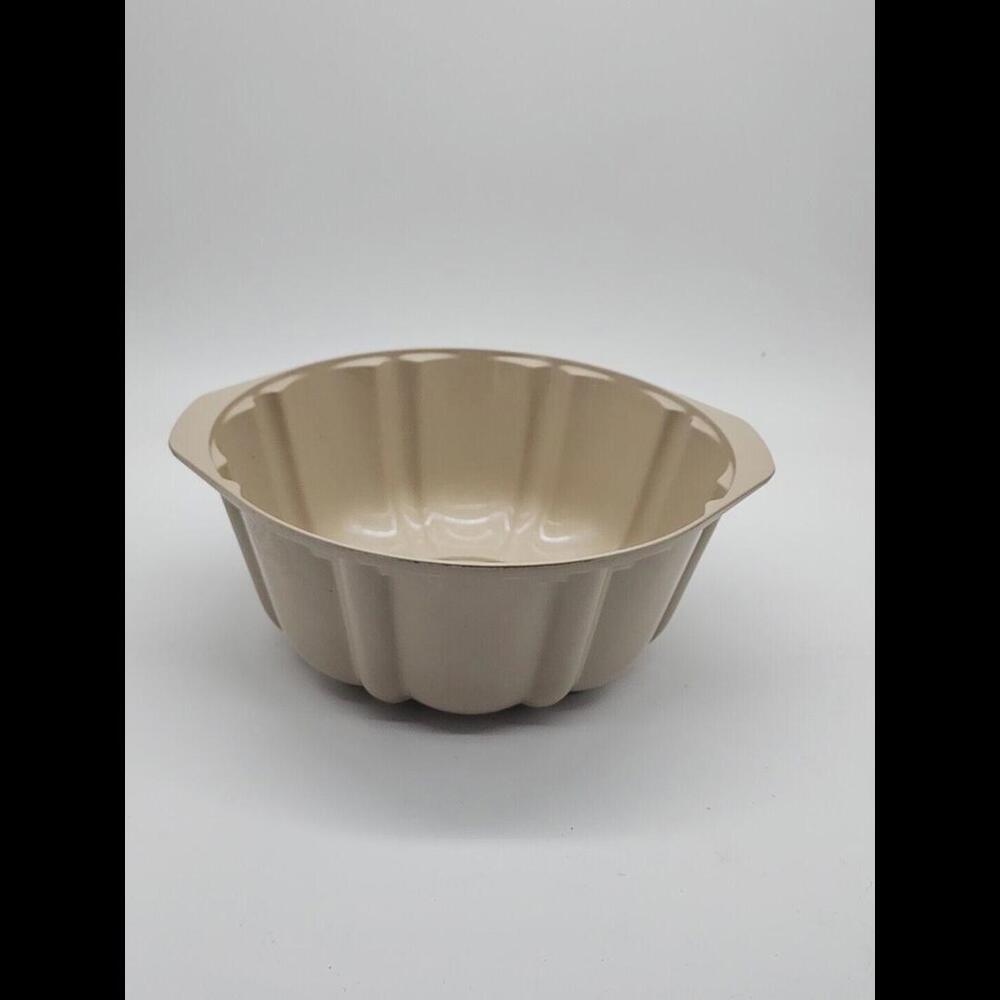 Vintage Anchor Hocking Microware Fluted Pan 10 inch 3½-Qt
